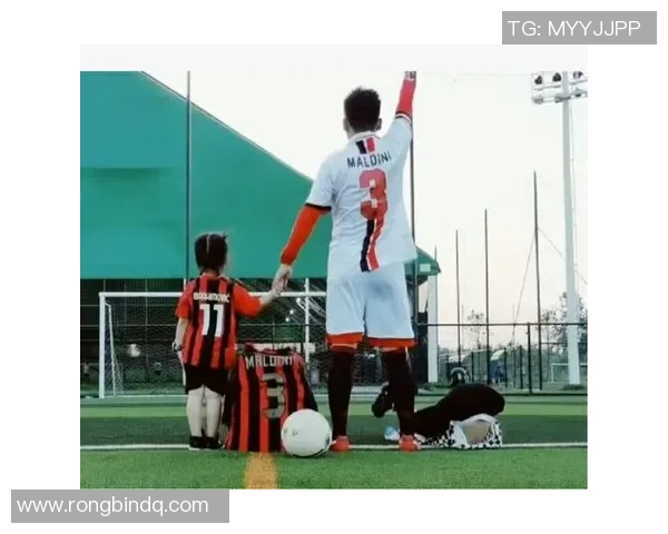 足球星鹏：从绿茵场到全球足坛巨星的传奇成长之路